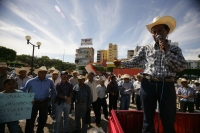 Viernes 19 de noviembre. Productores de maíz de diferentes regiones del estado de Chiapas se manifiestan en la plaza central de la ciudad de Tuxtla Gutiérrez para exigir al gobierno estatal que el apoyo para la producción agrícola sea incentivada para los