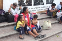 Miércoles 12 de octubre. Se manifiestan indígenas.