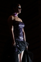 Sábado 14 de julio del 2012. Tuxtla Gutiérrez, Chiapas.  La nueva generación de diseñadoras de modas chiapanecas, presentan las propuestas de vestidos esta noche en el centro cultural ubicado en el oriente de la ciudad.