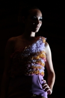Sábado 14 de julio del 2012. Tuxtla Gutiérrez, Chiapas.  La nueva generación de diseñadoras de modas chiapanecas, presentan las propuestas de vestidos esta noche en el centro cultural ubicado en el oriente de la ciudad.
