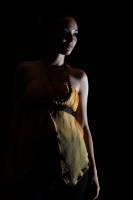 Sábado 14 de julio del 2012. Tuxtla Gutiérrez, Chiapas.  La nueva generación de diseñadoras de modas chiapanecas, presentan las propuestas de vestidos esta noche en el centro cultural ubicado en el oriente de la ciudad.
