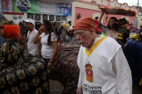 Domingo 22 de septiembre del 2019. San Cristóbal de las Casas. Los Esclavos Mercedarios, Panzudos y las representaciones satíricas de diferentes personajes acompañan la procesión durante El Anuncio de la Fiesta del Barrio de la Merced