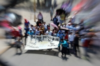 Lunes 15 de mayo del 2017. Tuxtla Gutiérrez. Organizaciones sociales se suman a los contingentes al final de la marcha convocada para protestar durante este Día del Maestro durante las jornadas de protestas del movimiento magisterial en Chiapas.