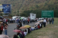 Viernes 25 de marzo. Maestros del bloque democrático magisterial de la sección VII del SNTE se manifestaron en esta ciudad para dar a conocer el Plan de Lucha Nacional en contra de las políticas económicas y laborales del régimen actual.