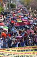 Foto/Jesús Hernández. Miércoles 21 de enero del 2014. Tuxtla Gutiérrez. Aspecto de la marcha magisterial de este día.