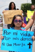 Viernes 28 de junio del 2013. Tuxtla Gutiérrez, Chiapas. Foto/JH Este medio día se lleva a cabo la marcha del silencio donde la población se manifiestan la alerta de género provocada por la treintena de femenicidios ocurridos en los últimos meses en Chiap