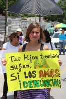 Viernes 28 de junio del 2013. Tuxtla Gutiérrez, Chiapas. Foto/JH Este medio día se lleva a cabo la marcha del silencio donde la población se manifiestan la alerta de género provocada por la treintena de femenicidios ocurridos en los últimos meses en Chiap
