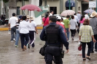 Domingo 5 de mayo del 2016. Tuxtla Gutiérrez. Los padres de familia que apoyan al movimiento magisterial marchan este día por diferentes puntos de la capital de Chiapas.
