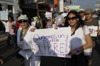 Miércoles 6 de abril. Foto/Jesús Hernández. Aspectos de la marcha en Contra de la Violencia en México, realizada esta tarde en la ciudad de Tuxtla Gutiérrez. Miércoles 6 de abril. Foto/Jesús Hernández. Aspectos de la marcha en Contra de la Violencia en México, realizada esta tarde en la ciudad de Tuxtla Gutiérrez.