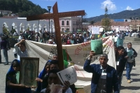 Foto/Miradasur. Martes 15 de febrero. Durante la reunión de Catequistas de la Diocesis de San Cristóbal de las Casas se realizo una peregrinación encabezada por Don Felipe Arismendi Esquivel y de Enrique DÃaz DÃaz Obispos de esta diócesis. Foto/Miradasur. Martes 15 de febrero. Durante la reunión de Catequistas de la Diocesis de San Cristóbal de las Casas se realizo una peregrinación encabezada por Don Felipe Arismendi Esquivel y de Enrique DÃaz DÃaz Obispos de esta diócesis.