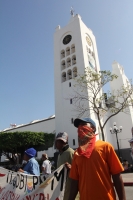 Miércoles 2 de marzo. Miembros de organizaciones sociales de la costa del estado marcha desde la ciudad de Tonala para manifestarse en el penal El Amate y en la ciudad de Tuxtla Gutiérrez para exigir la libertad de defensores de Derechos Humanos detenidos