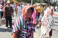 Miércoles 2 de marzo. Miembros de organizaciones sociales de la costa del estado marcha desde la ciudad de Tonala para manifestarse en el penal El Amate y en la ciudad de Tuxtla Gutiérrez para exigir la libertad de defensores de Derechos Humanos detenidos