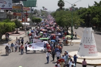 Sábado 10 de septiembre del 2016. Tuxtla Gutiérrez. La marcha de este dÃa anuncia la continuación de las protestas y plantones dentro del Movimiento magisterial en Chiapas a pesar del reinicio de clases en el sureste de México. Sábado 10 de septiembre del 2016. Tuxtla Gutiérrez. La marcha de este dÃa anuncia la continuación de las protestas y plantones dentro del Movimiento magisterial en Chiapas a pesar del reinicio de clases en el sureste de México.