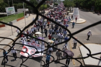 Sábado 10 de septiembre del 2016. Tuxtla Gutiérrez. La marcha de este día anuncia la continuación de las protestas y plantones dentro del Movimiento magisterial en Chiapas a pesar del reinicio de clases en el sureste de México.