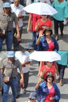 Martes 20 de noviembre del 2013. Tuxtla Gutiérrez. Durante la manifestación en conmemorativa del dÃa de la revolución, el movimiento magisterial realiza una marcha desde el crucero de La Pochota, con la singularidad que los contingentes juveniles protago Martes 20 de noviembre del 2013. Tuxtla Gutiérrez. Durante la manifestación en conmemorativa del dÃa de la revolución, el movimiento magisterial realiza una marcha desde el crucero de La Pochota, con la singularidad que los contingentes juveniles protago