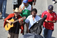 Martes 20 de noviembre del 2013. Tuxtla Gutiérrez.  Durante la manifestación en conmemorativa del día de la revolución, el movimiento magisterial realiza una marcha desde el crucero de La Pochota, con la singularidad que los contingentes juveniles protago