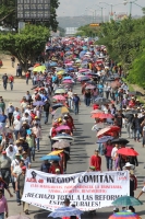 Martes 20 de noviembre del 2013. Tuxtla Gutiérrez.  Durante la manifestación en conmemorativa del día de la revolución, el movimiento magisterial realiza una marcha desde el crucero de La Pochota, con la singularidad que los contingentes juveniles protago
