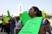 Martes 6 de mayo del 2014. Tuxtla Gutiérrez. Varios grupos de manifestantes coinciden en el parque central para exigir a la administración estatal la solución a los problemas de las distintas regiones del estado. Ixtapa, San Fernando y colonos de Cuxtital