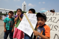 Martes 6 de mayo del 2014. Tuxtla Gutiérrez. Varios grupos de manifestantes coinciden en el parque central para exigir a la administración estatal la solución a los problemas de las distintas regiones del estado. Ixtapa, San Fernando y colonos de Cuxtital