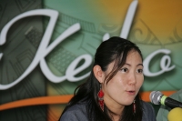 Miércoles 16 de febrero.  Esta mañana fue presentado el próximo Concurso Latinoamericano de Marimbistas que este año será dedicado a la virtuosa oriental Keiko Abe.  (en las imágenes Keiko hija, Miguel Pavía y las autoridades del Coneculta y Uniach)