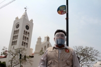Martes 14 de abril del 2020. Tuxtla Gutiérrez. El uso de las mascarillas se va volviendo cotidiana entre los trabajadores quienes expuestos a posibles contagios, utilizan los diferentes cubre-bocas para realizar las actividades diarias
