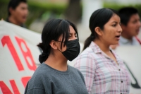 20231123. Tuxtla.  Estudiantes de la Normal Mactumatza protestan esta mañana en la Plaza Central de la ciudad