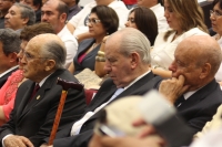 Jueves 25 de agosto. Beatriz Paredes recibe la medalla Rosario Castellanos 2011.