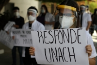 20210129. Tuxtla G. Estudiantes de la Facultad de Medicina Humana de la UNACH protestan por la muerte de la joven ocurrido en Salto de Agua Chiapas.