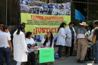 Miércoles 13 de marzo del 2019. Tuxtla Gutiérrez. Médicos despedidos en el inicio de este sexenio ofrecen consultas gratis en la plaza central Miércoles 13 de marzo del 2019. Tuxtla Gutiérrez. Médicos despedidos en el inicio de este sexenio ofrecen consultas gratis en la plaza central