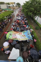 Jueves 24 de octubre del 2013. Tuxtla Gutiérrez. Este medio día da inicio la mega marcha magisterial desde el crucero de la Pochota hacia el centro de esta ciudad.