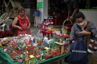 Viernes 4 de diciembre del 2020. Tuxtla Gutiérrez. La venta de artículos navideños en el Mercado de las Flores