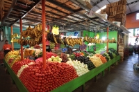 Domingo 22 de marzo del 2020. Tuxtla Gutiérrez. Los comerciantes de los mercados públicos de la ciudad mantienen la venta de sus productos a pesar de la baja asistencia de sus visitantes durante esta temporada de contingencia por el Covid-19