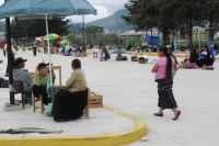 Viernes 16 de septiembre. 700 ambulantes se instalan en estacionamiento.