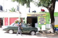 Viernes 4 de septiembre del 2020. Tuxtla Gutiérrez. Los propietarios de este Mercedes Benz de los años 60´s afirman que perteneció al expresidente Adolfo López Mateos Viernes 4 de septiembre del 2020. Tuxtla Gutiérrez. Los propietarios de este Mercedes Benz de los años 60´s afirman que perteneció al expresidente Adolfo López Mateos