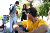 20230627. Tuxtla. Migrantes Venezolanos pernoctan en el Parque del 5 de Mayo.