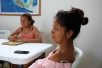20220324. Tuxtla G. NiÃ±os migrantes descanzan en la ciudad en un albergue AC