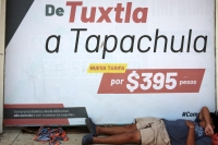20230722. Tuxtla. Migrantes de Venezuela llegan a las terminales en donde pasan varios dÃ­as intentando continuar el viaje hacia el norte del paÃ­s.