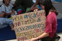 20230722. Tuxtla. Migrantes de Venezuela llegan a las terminales en donde pasan varios dÃ­as intentando continuar el viaje hacia el norte del paÃ­s.