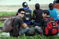 Viernes 13 de julio del 2012. Arriaga, Chiapas. La pausa del tiempo rompe su melancolía en los poblados cercanos a Arriaga, el cual despierta de su letargo provinciano cada vez que se corre el rumor de la llegada del Tren mientras que los migrantes salen 