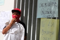 Martes 8 de octubre del 2013. El movimiento magisterial suma la toma de escuelas en diferentes partes del estado con lo que esta mañana permanecen cerrados los Cetis, Cobach y Conalep en varios municipios de la entidad Martes 8 de octubre del 2013. El movimiento magisterial suma la toma de escuelas en diferentes partes del estado con lo que esta mañana permanecen cerrados los Cetis, Cobach y Conalep en varios municipios de la entidad