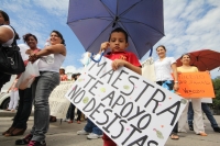 Domingo 22 de septiembre del 2013.Tuxtla Gutiérrez. Padres de familia y alumnos de varias escuelas se manifiestan esta mañana a favor de la lucha magisterial en la capital de Chiapas.