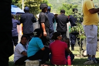 Miércoles 16 de octubre del 2013. Tuxtla Gutiérrez. Aspecto de la movilización policiaca en las cercanías de La Pochota durante el bloqueo magisterial de este medio día