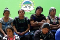 25 de noviembre del 2018. Tuxtla Gutiérrez. Las mujeres desplazadas de los grupos de indí­genas desalojados durante el último informe de gobierno de Chiapas descansan en las instalaciones de la Escuela Normal Rural Mactumatza.