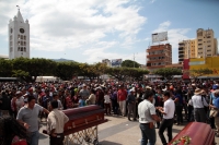 Domingo 20 de enero del 2019. Tuxtla Gutiérrez. Militantes de la Mocri Cnpa Mn y de diferentes organizaciones realizan un mitin de protesta esta mañana junto a los cuerpos de los lideres Noé Pablo y José Santiago asesinados en Amatán en días pasados.