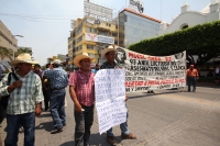 Miércoles 11 de abril del 2012. La MOCRI a la calles con palos y tubos.