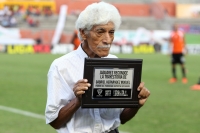 Viernes 24 de agosto del 2012. Tuxtla Gutiérrez, Chiapas. Don Gabriel Hernández Moguel “Moguelito” recibe esta tarde un reconocimiento por su trajectoria deportiva en el estadio Zoque de esta ciudad.