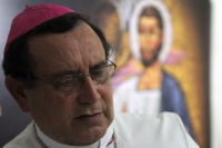 Domingo 9 de febrero del 2014. Tuxtla Gutiérrez. Monseñor Fabio Martínez Castilla. Habla a los medios de comunicación después de pronunciar su homilía de este domingo sobre la caridad y gratitud dentro de la feligresía católica en Chiapas