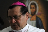 Domingo 9 de febrero del 2014. Tuxtla Gutiérrez. Monseñor Fabio Martínez Castilla. Habla a los medios de comunicación después de pronunciar su homilía de este domingo sobre la caridad y gratitud dentro de la feligresía católica en Chiapas