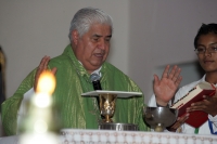 Monseñor Rogelio Cabrera dedica su homilia de esta mañana a los jovenes en Chiapas.