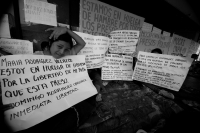 Familiares de los presos del MOCRI continúan esta tarde en huelga de hambre en la entrada del edificio de gobierno de Chiapas para exigir a las autoridades la liberación de los Detenidos de Conciencia